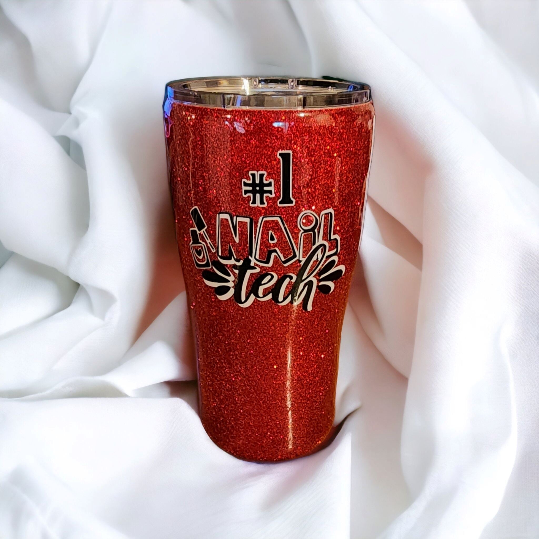 https://gravesfamilycreations.com/cdn/shop/products/custom-glitter-tumblers-perfect-for-gifting-tumblers-gravesfamilycreations-844553.jpg?v=1696427045